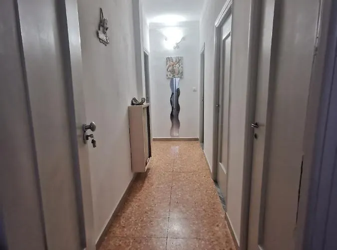 Via Zeffiro سانريمو